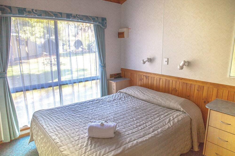 Отель Crystal Brook Tourist Park Doncaster East Экстерьер фото