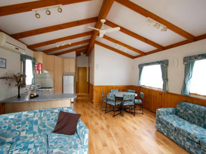 Отель Crystal Brook Tourist Park Doncaster East Экстерьер фото